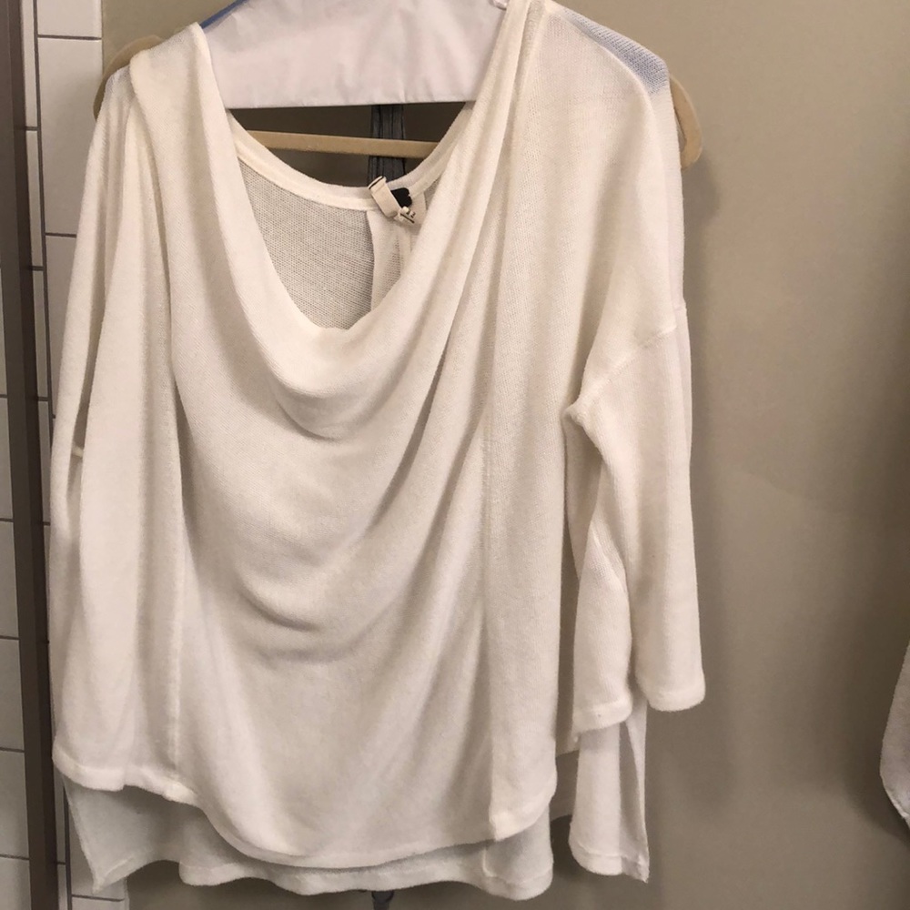 Lightweight sweater